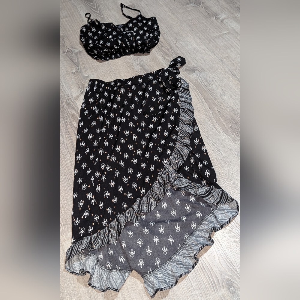 RUE 21 crop top tank and skirt set